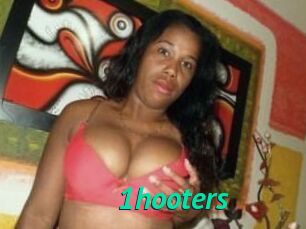 1hooters