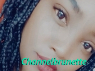 Channelbrunette