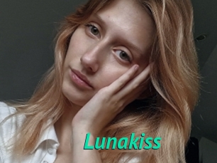 Lunakiss