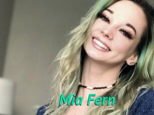 Mia_Fern