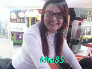 Mia85