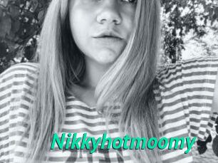 Nikkyhotmoomy