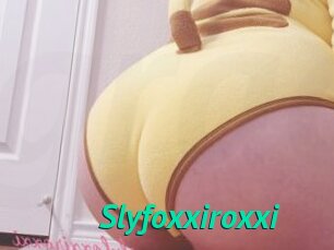 Slyfoxxiroxxi