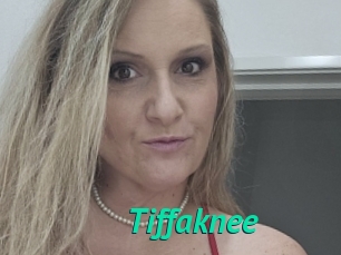 Tiffaknee